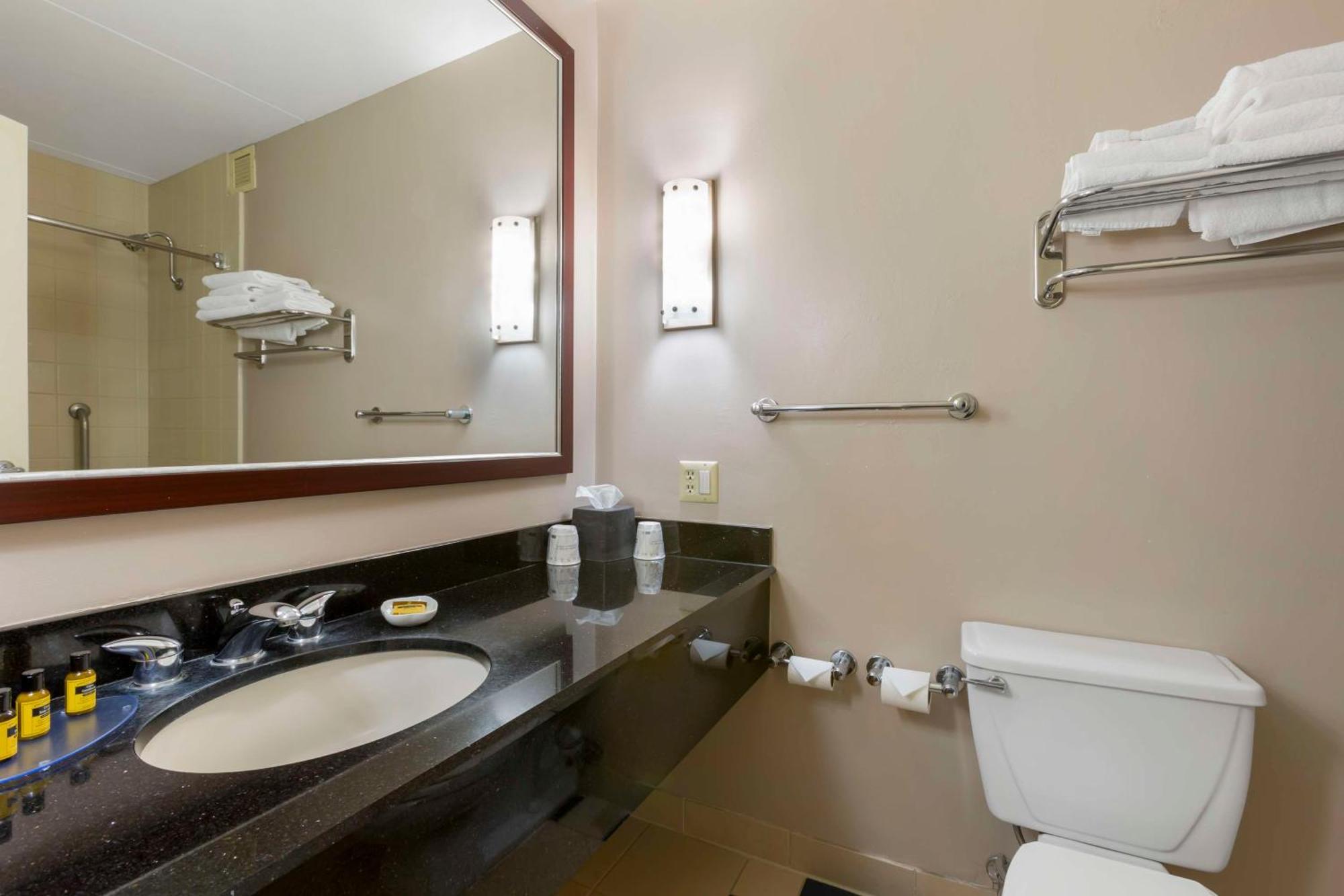 Best Western Plus University Inn Moscow Exterior photo